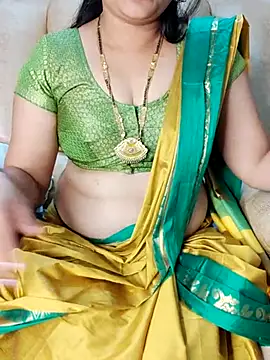 Snapshot of Traditional_Housewife_ chatting on February 19, 2:01 pm Traditional Housewife  online show from February 19, 2:01 pm