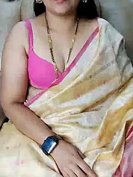Snapshot of Traditional_Housewife_ chatting on March 16, 3:39 pm Traditional Housewife  online show from March 16, 3:39 pm