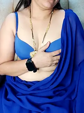 Snapshot of Traditional_Housewife_ chatting on March 19, 1:10 am Traditional Housewife  online show from March 19, 1:10 am