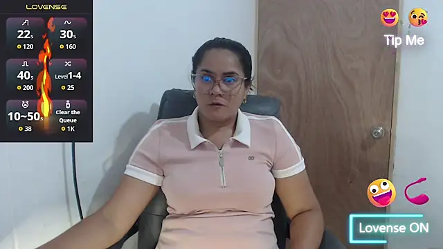 sweettmiah online show from May 14, 8:26 pm