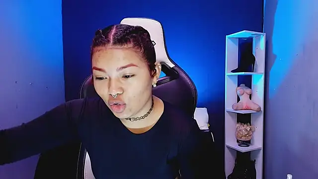 Snapshot of JadaRoberts chatting on October 30, 12:39 pm JadaRoberts online show from October 30, 12:39 pm