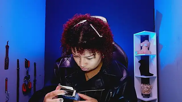 Snapshot of JadaRoberts chatting on November 8, 12:05 pm JadaRoberts online show from November 8, 12:05 pm