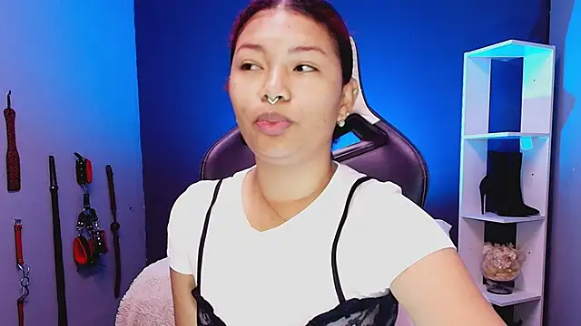 Snapshot of JadaRoberts chatting on November 15, 12:34 pm JadaRoberts online show from November 15, 12:34 pm