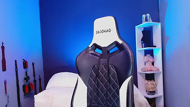 Snapshot of JadaRoberts chatting on December 5, 12:36 pm JadaRoberts online show from December 5, 12:36 pm