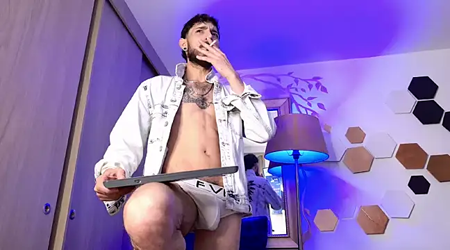 enzo herrera01 online show from March 9, 7:45 am