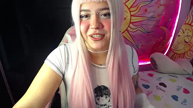 Snapshot of sara_winehouse1 chatting on November 14, 4:00 am sara winehouse1 online show from November 14, 4:00 am