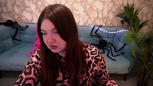 RosieMoons online show from October 25, 7:19 pm