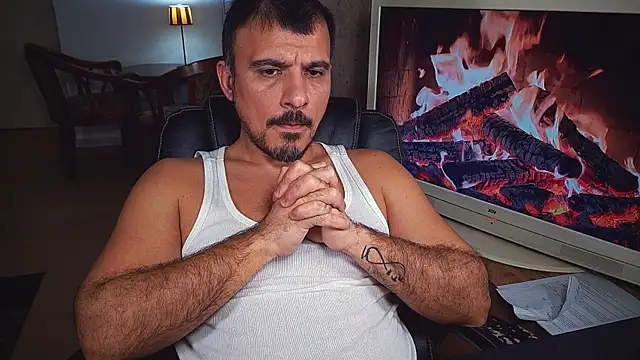 officeman7 online show from February 6, 7:51 pm