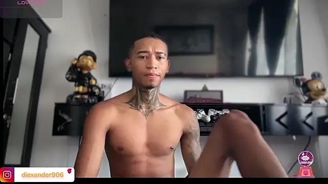 sexy blacks  online show from February 26, 12:26 pm