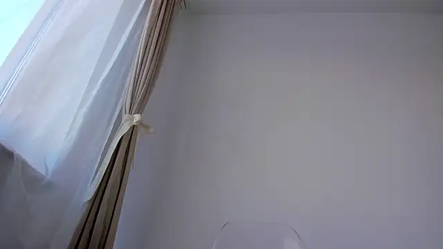 angeloflovee online show from February 27, 6:02 am