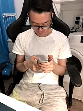 wangjian2324 online show from November 22, 12:15 pm