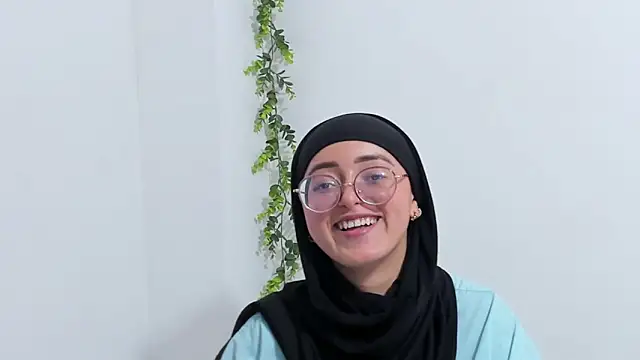 aysel elid online show from December 2, 9:17 pm