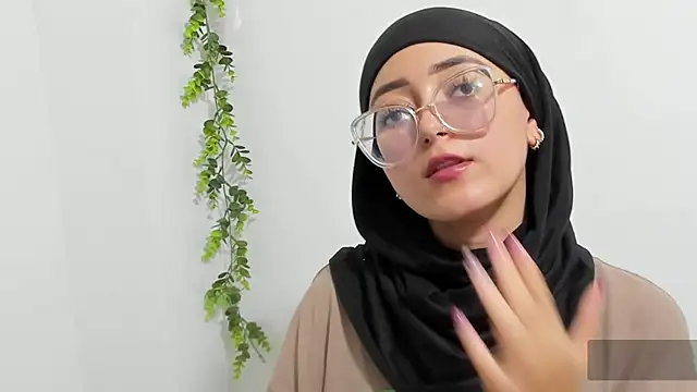 aysel elid online show from January 7, 9:03 pm