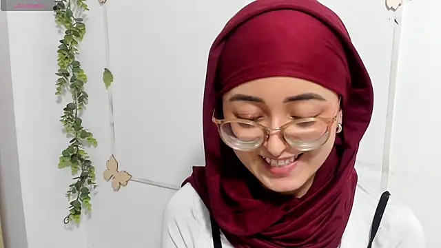 Snapshot of aysel_elid chatting on April 22, 1:19 am aysel elid online show from April 22, 1:19 am