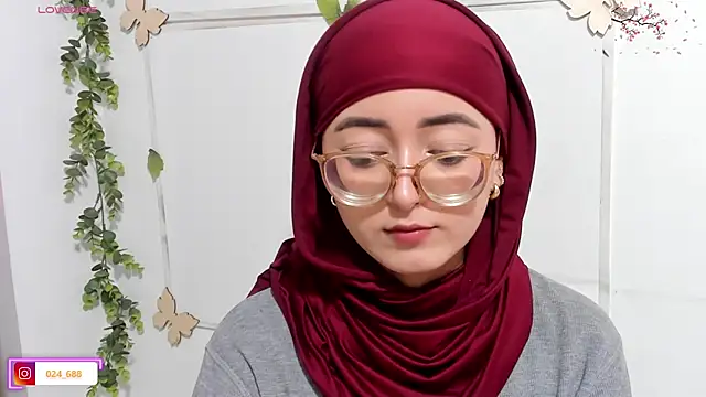 Snapshot of aysel_elid chatting on May 15, 8:49 pm aysel elid online show from May 15, 8:49 pm