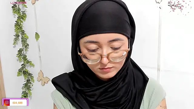Snapshot of aysel_elid chatting on May 21, 11:01 pm aysel elid online show from May 21, 11:01 pm