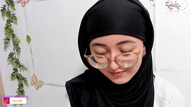 Snapshot of aysel_elid chatting on June 22, 9:34 pm aysel elid online show from June 22, 9:34 pm