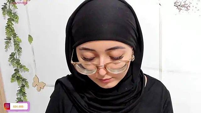 Snapshot of aysel_elid chatting on June 25, 12:10 am aysel elid online show from June 25, 12:10 am