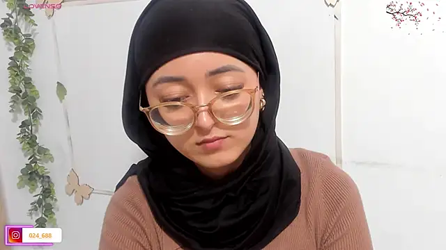 Snapshot of aysel_elid chatting on July 14, 8:14 pm aysel elid online show from July 14, 8:14 pm