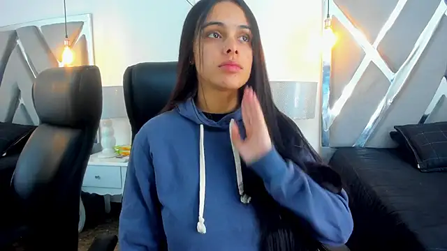 ChloeHarper  online show from October 6, 1:08 pm