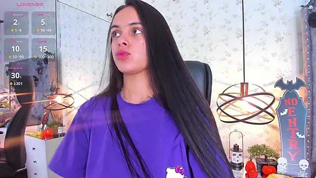 ChloeHarper  online show from October 24, 1:40 pm