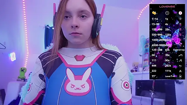 Snapshot of _Yummy_Girl_ chatting on February 5, 10:42 am Yummy Girl online show from February 5, 10:42 am