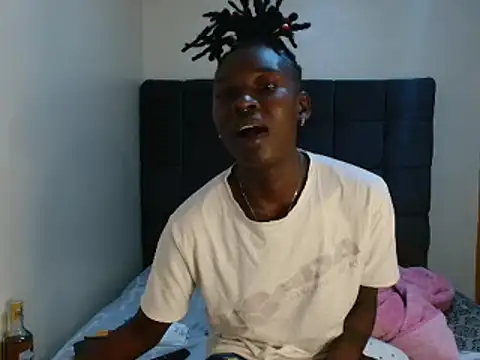 Snapshot of Kimberllie_s chatting on December 22, 12:27 pm Kimberllie s online show from December 22, 12:27 pm