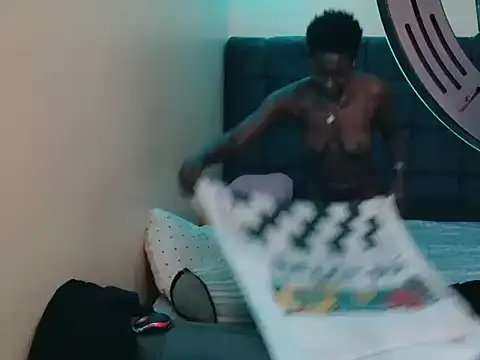 Snapshot of Kimberllie_s chatting on October 5, 8:34 am Kimberllie s online show from October 5, 8:34 am