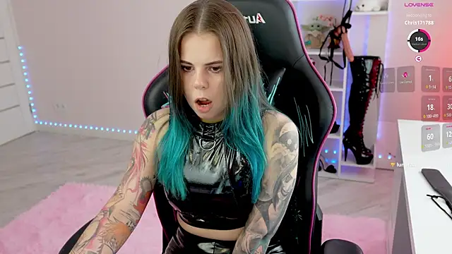 Latex Kitty online show from July 4, 11:27 am