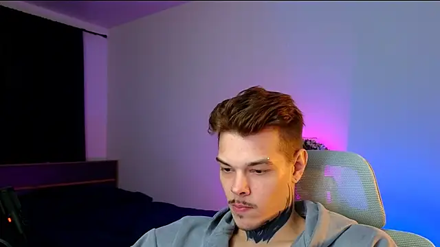 DENIS HERE online show from February 15, 6:26 pm