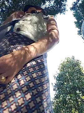 Snapshot of Exhibitionsplit chatting on October 18, 10:16 am Exhibitionsplit online show from October 18, 10:16 am