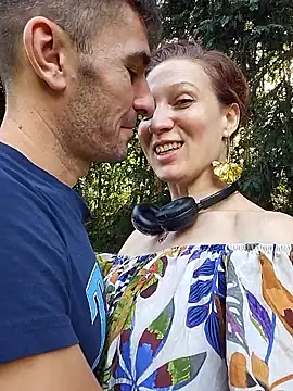 Snapshot of Exhibitionsplit chatting on October 22, 11:10 am Exhibitionsplit online show from October 22, 11:10 am