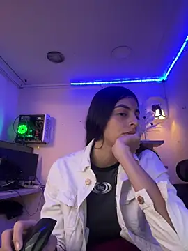 Snapshot of cristel_17 chatting on December 16, 7:26 am cristel 17 online show from December 16, 7:26 am