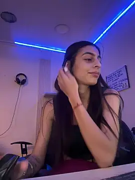 Snapshot of cristel_17 chatting on February 9, 5:50 am cristel 17 online show from February 9, 5:50 am