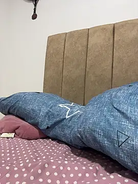 cristel 17 online show from November 28, 9:17 pm