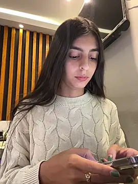 Snapshot of cristel_17 chatting on June 22, 7:49 am cristel 17 online show from June 22, 7:49 am