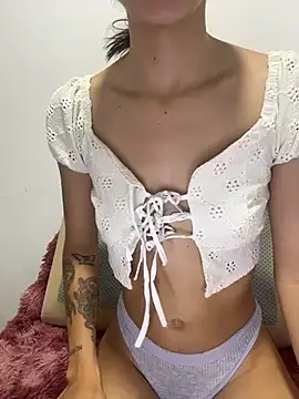 Snapshot of cristel_17 chatting on July 11, 12:35 am cristel 17 online show from July 11, 12:35 am