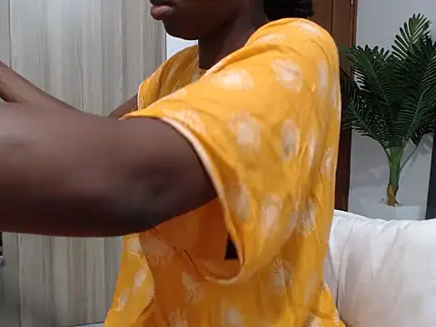 black   ghodess online show from December 3, 3:03 am