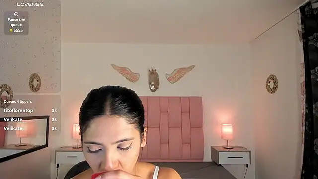 Snapshot of VeronikaOlsen chatting on January 16, 8:22 am VeronikaOlsen online show from January 16, 8:22 am