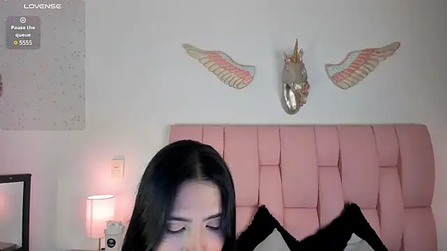 Snapshot of VeronikaOlsen chatting on January 17, 5:42 am VeronikaOlsen online show from January 17, 5:42 am