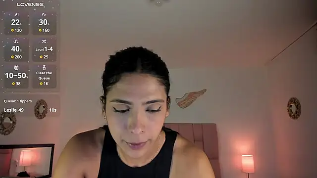 Snapshot of VeronikaOlsen chatting on January 18, 3:20 am VeronikaOlsen online show from January 18, 3:20 am