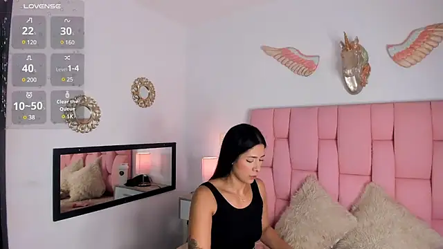 Snapshot of VeronikaOlsen chatting on January 23, 12:41 pm VeronikaOlsen online show from January 23, 12:41 pm
