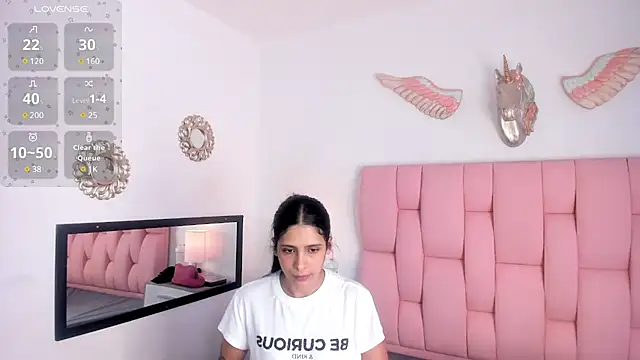 Snapshot of VeronikaOlsen chatting on February 3, 12:47 pm VeronikaOlsen online show from February 3, 12:47 pm