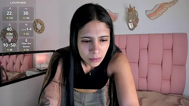 Snapshot of VeronikaOlsen chatting on February 5, 1:00 pm VeronikaOlsen online show from February 5, 1:00 pm