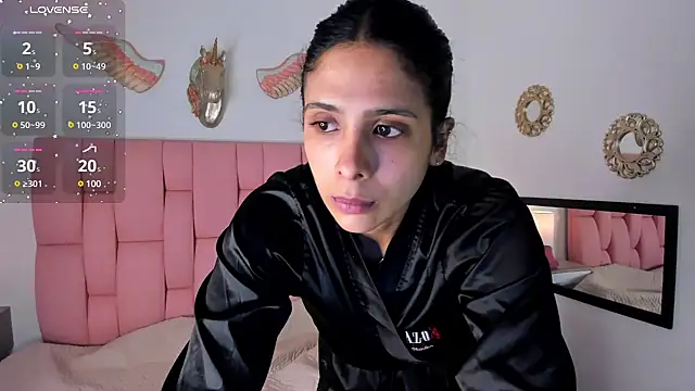 Snapshot of VeronikaOlsen chatting on March 20, 12:43 pm VeronikaOlsen online show from March 20, 12:43 pm