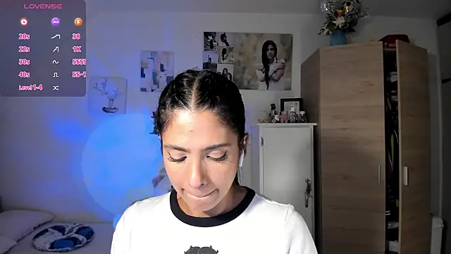 VeronikaOlsen online show from November 26, 1:17 am