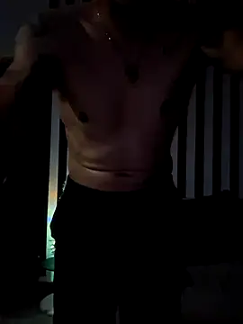 Snapshot of pretorianoo53 chatting on December 14, 4:40 am pretorianoo53 online show from December 14, 4:40 am