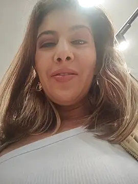 scarlett moore online show from April 13, 3:50 pm