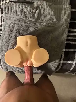 Snapshot of Skinnyywithbigdick chatting on January 18, 5:04 pm Skinnyywithbigdick online show from January 18, 5:04 pm