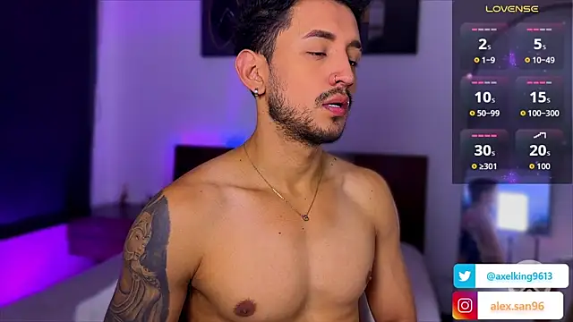 Snapshot of AxelKing1326 chatting on February 5, 10:58 pm AxelKing1326 online show from February 5, 10:58 pm